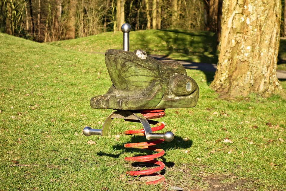 Frog Wooden statue