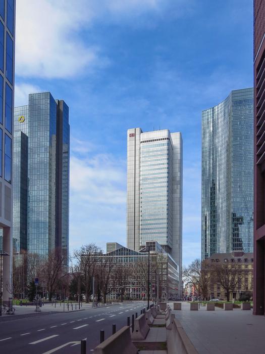 Frankfurt Main Silver Tower cityscape