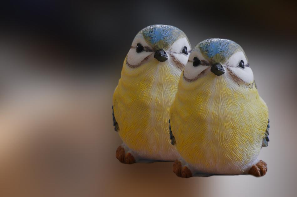 the figure of the yellow birds on the table