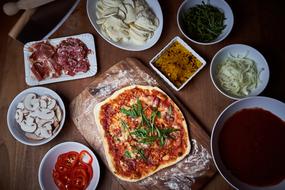 tomato pizza with basil