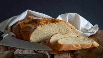 sliced white bread
