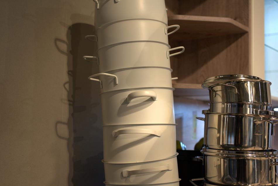 white pots in the kitchen