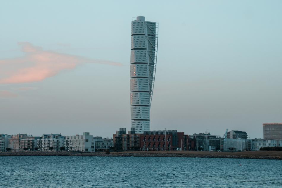 house sea sea city view