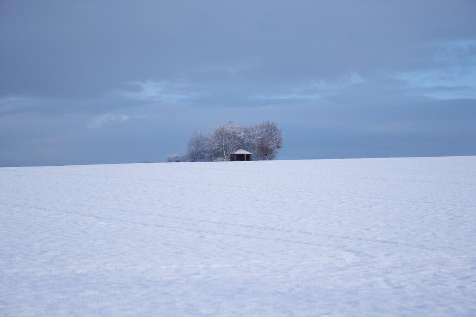 snow white blue view