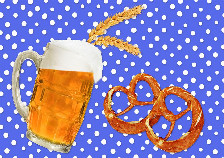 Cold beer with salted crackers