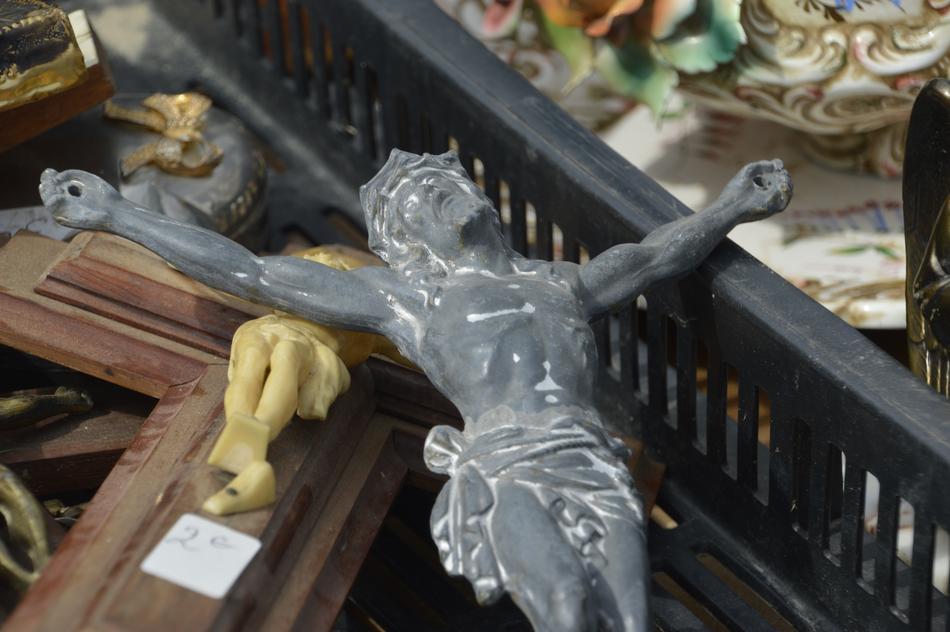 jesus stone sculpture