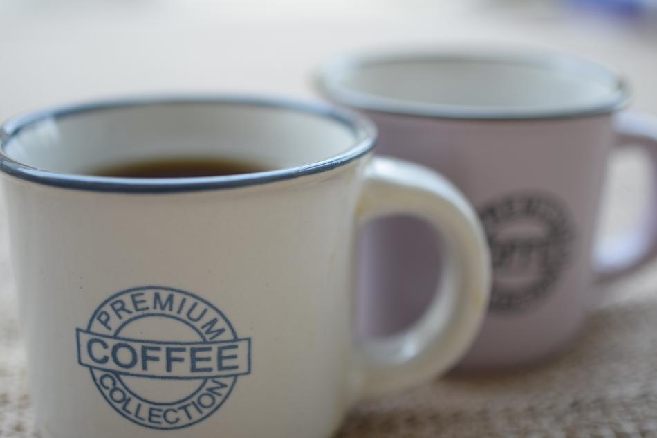 ceramic coffee mugs