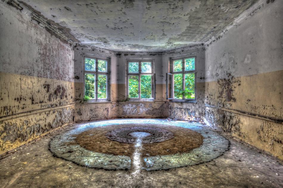 windows open with water