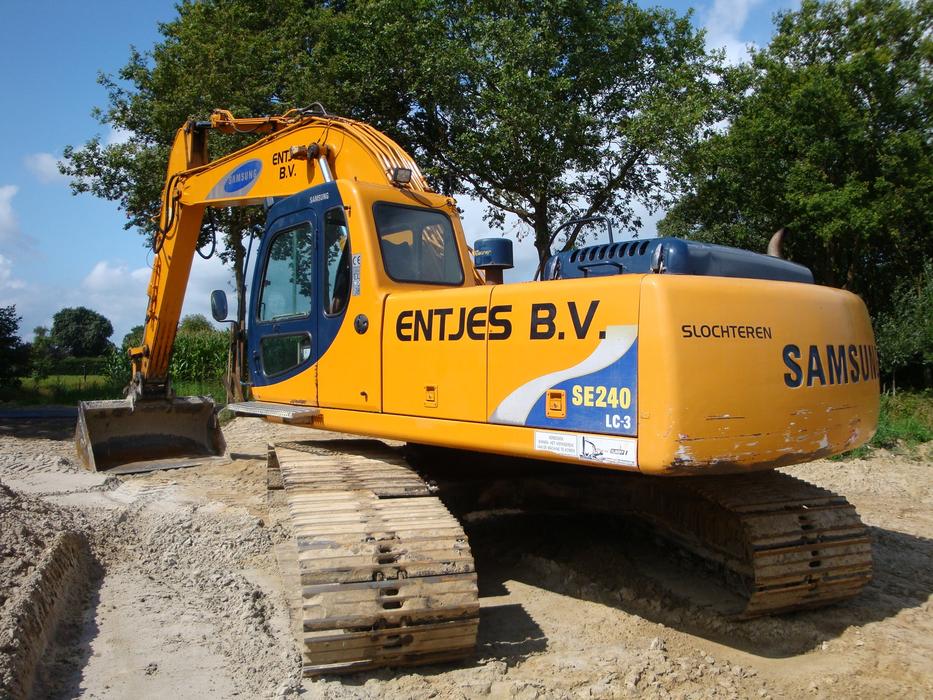 Excavators Samsung Close Up