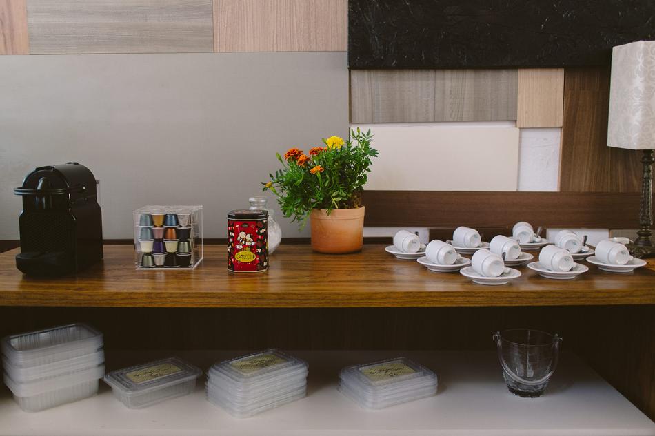 coffee set table