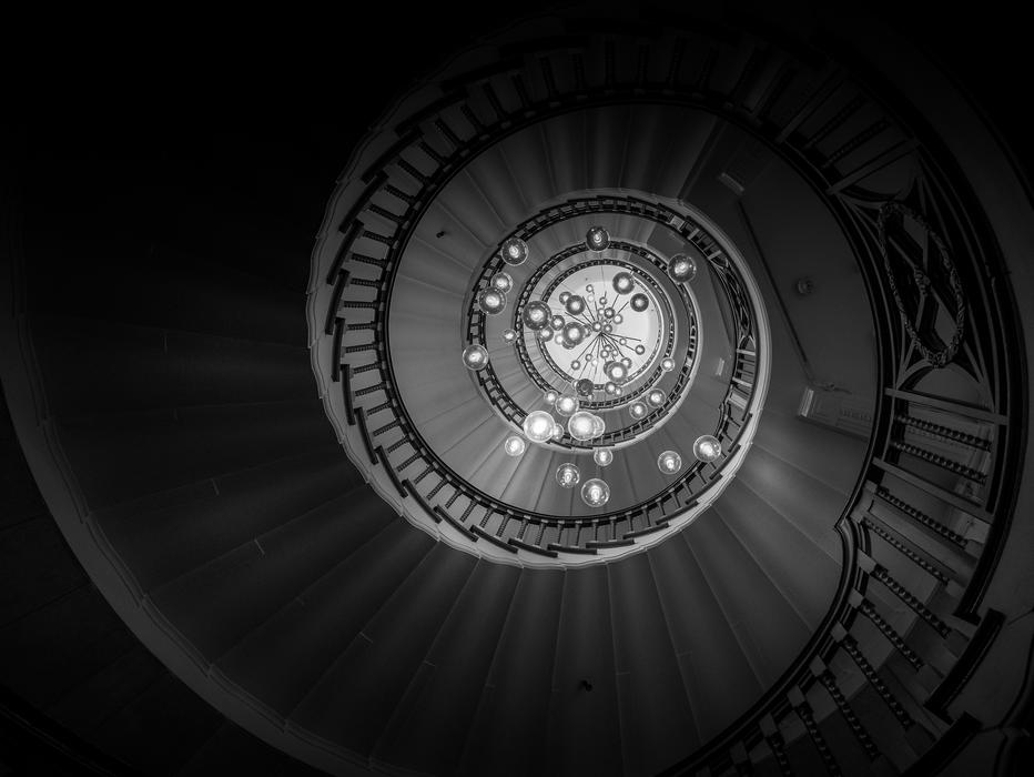 upward curved ladder