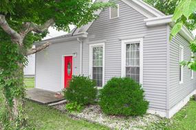 the red door to the white house