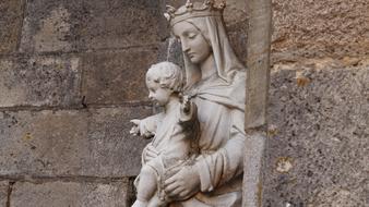 Statue Mary Jesus