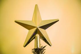 gold star in yellow