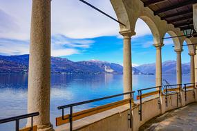 Santa Caterina Del Sasso Lago