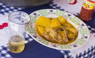 meat with peppers in broth