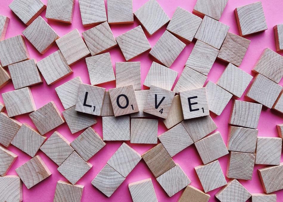 love cubes pink background