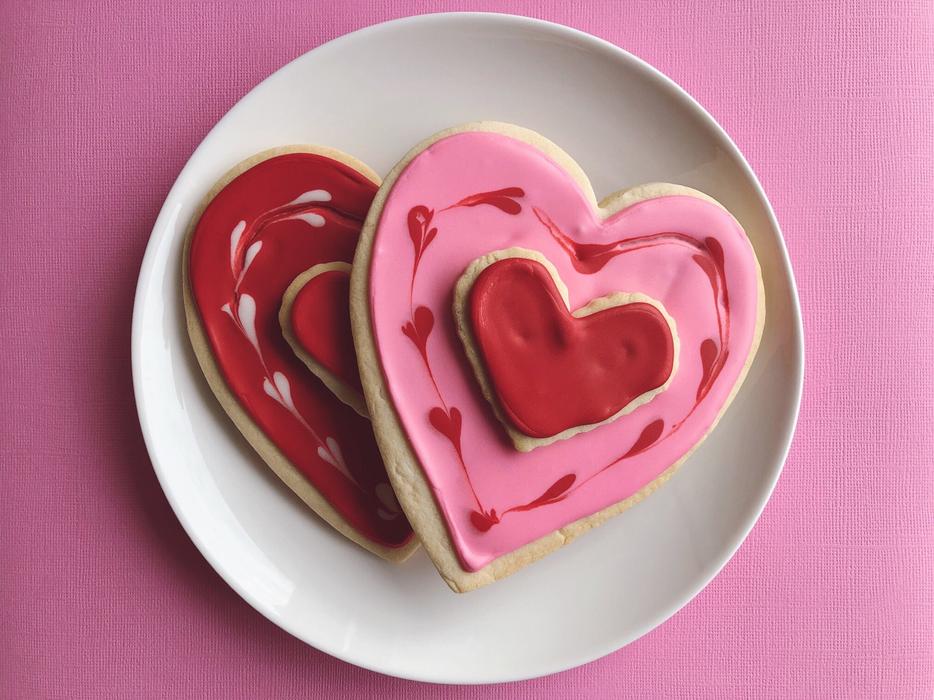hearts gingerbread table