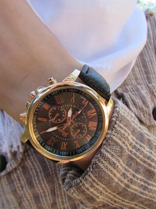 gold mechanical hand watch