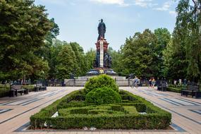 black lawn sculpture