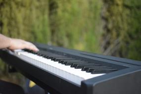 Battery synthesizer Instrument and hand