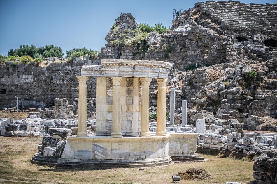 pillars view