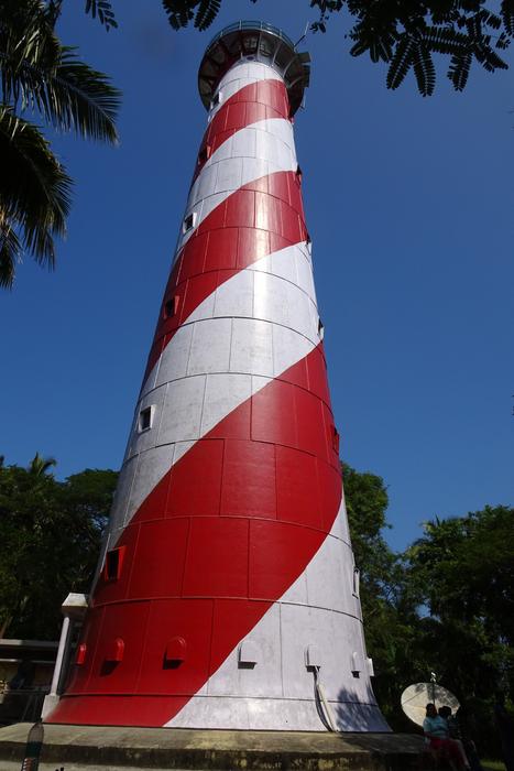 lighthouse white red pattern