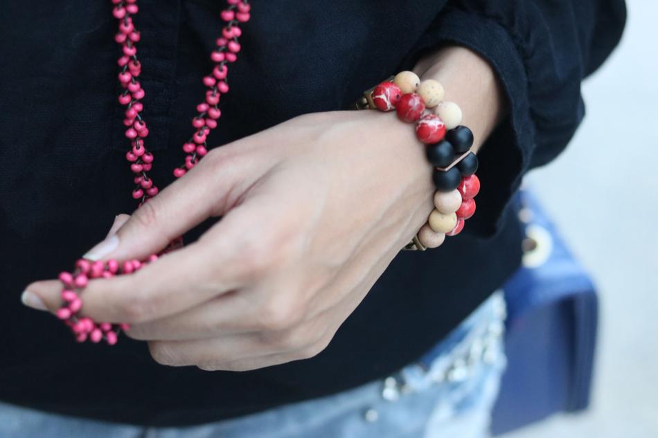 girl's neck jewelry