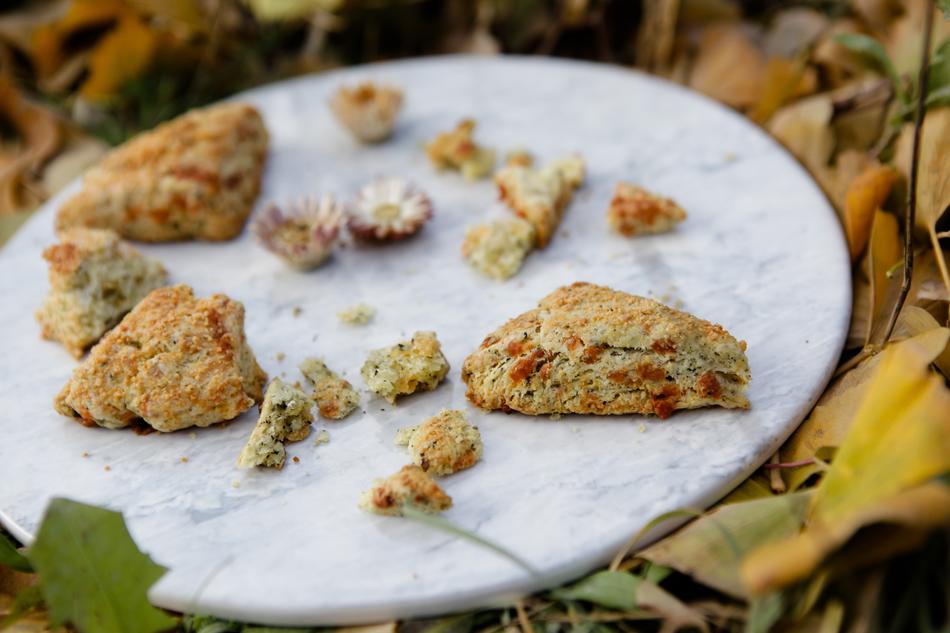 Sesame pastry with vegetables