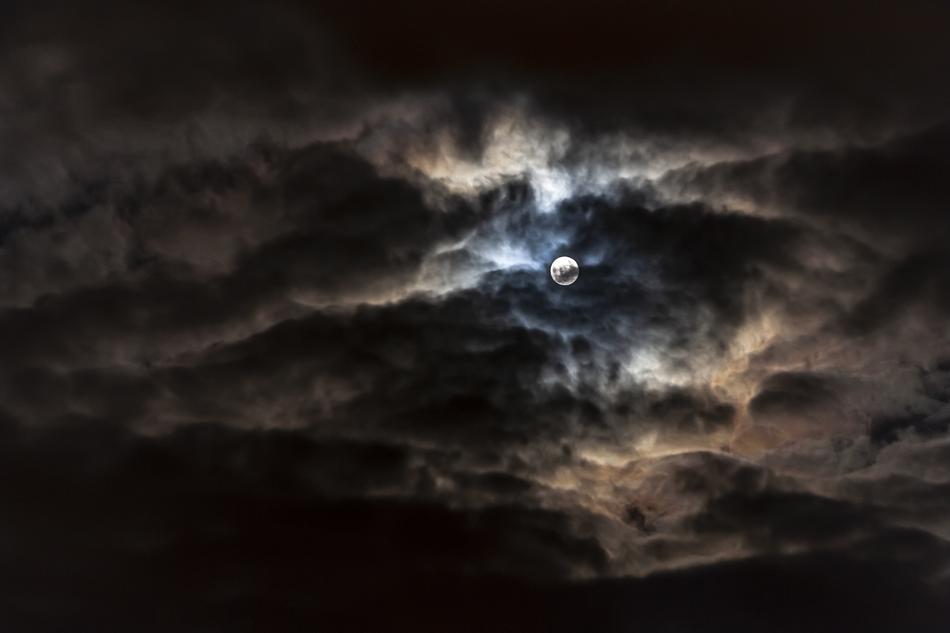 clouds moon view is beautiful