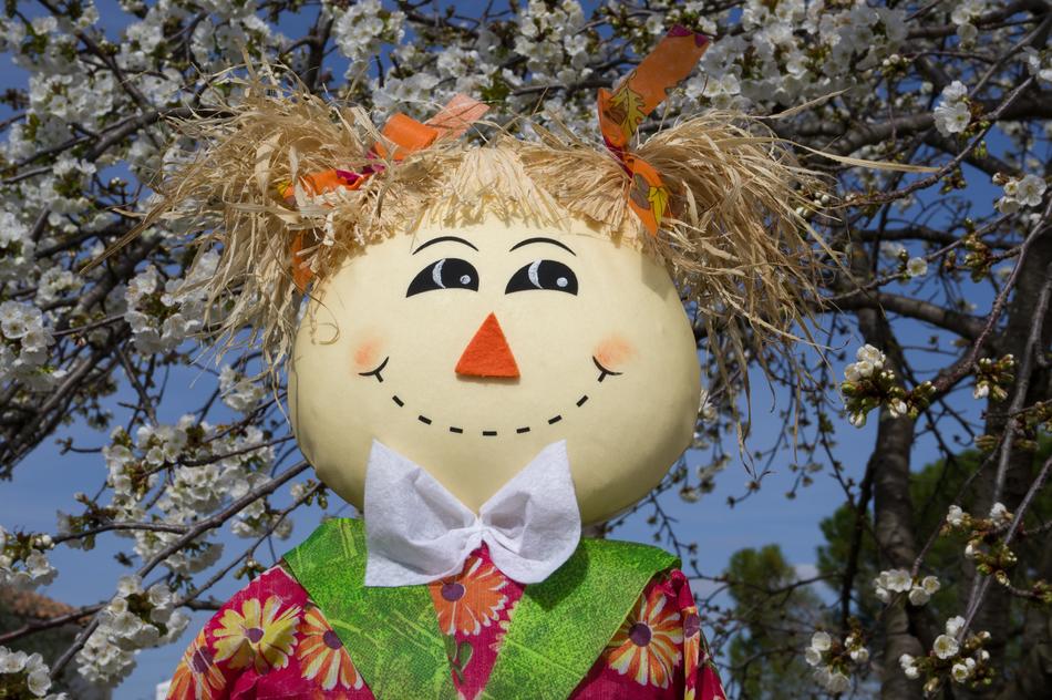 scarecrow doll spring