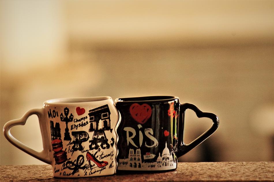 two mugs with hearts