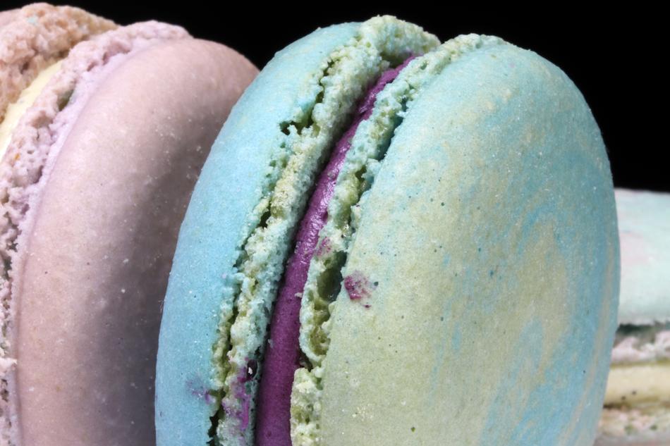 Inverted sugar macaroons