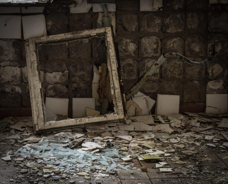 broken frame in the building view