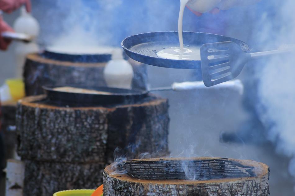 Cooking pancakes on the street